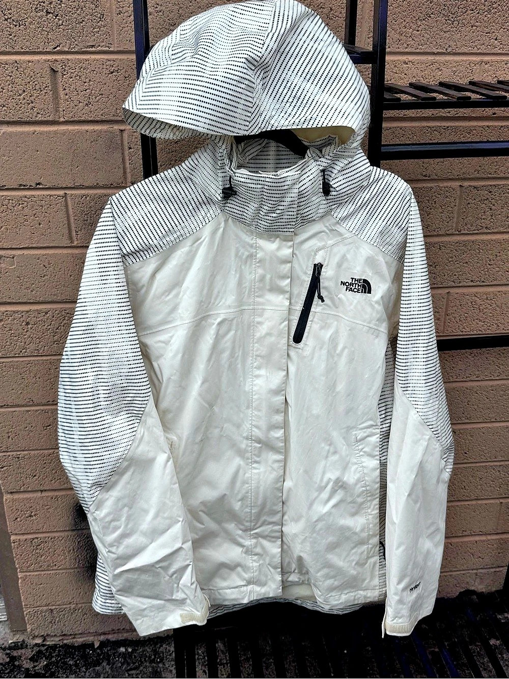 The North Face Women's Ski Jacket White Black Size XL NWT